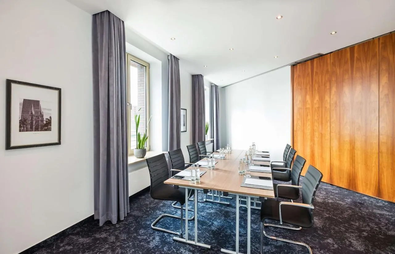 Lindner Hotel Frankfurt Main Plaza, Part Of Jdv By Hyatt Francoforte sul Meno