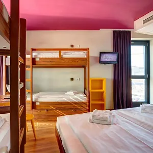 Meininger Frankfurt Main / Airport *** Francfort-sur-le-Main