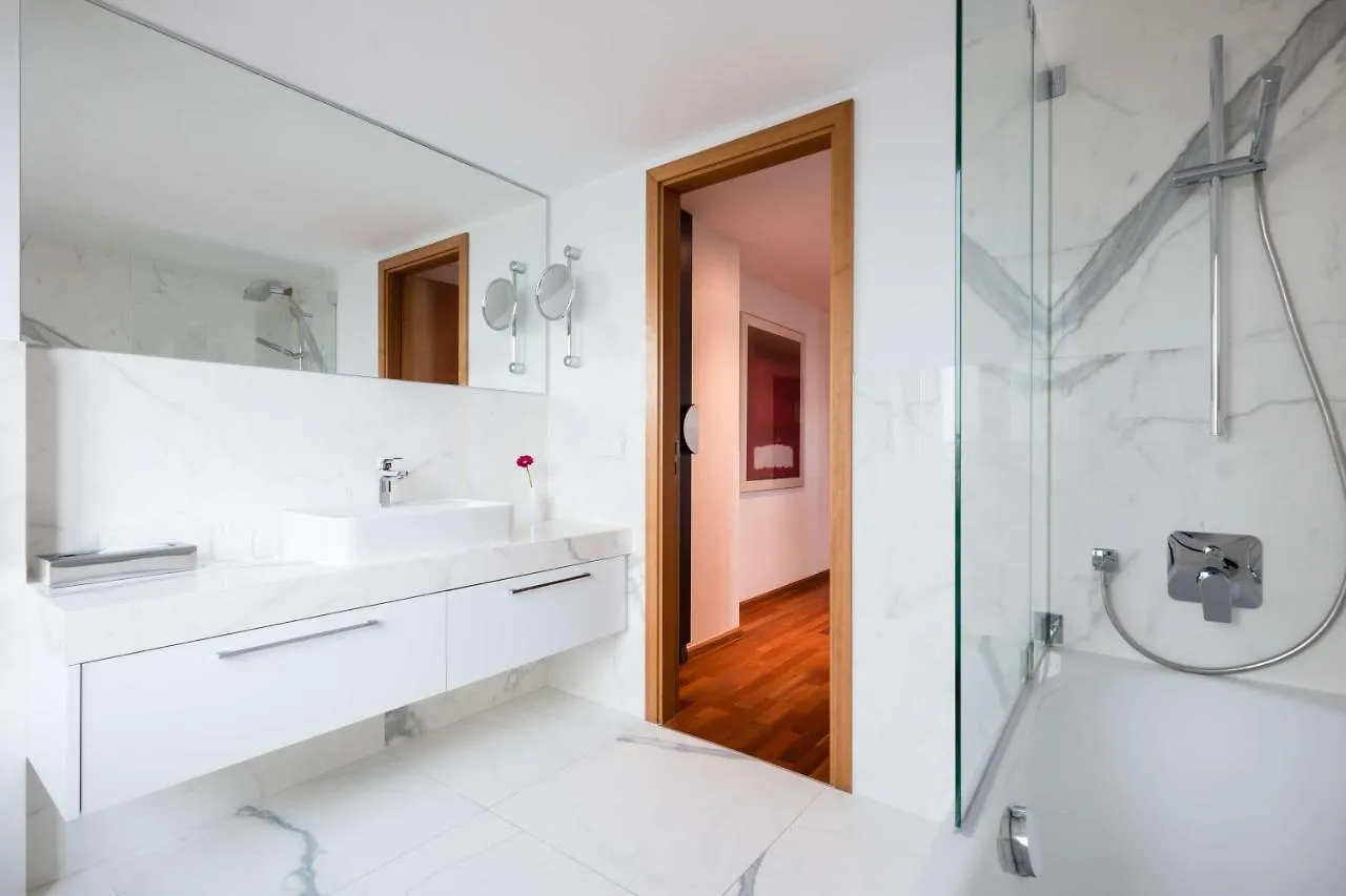 Lindner Hotel Frankfurt Main Plaza, Part Of Jdv By Hyatt Frankfurt am Main