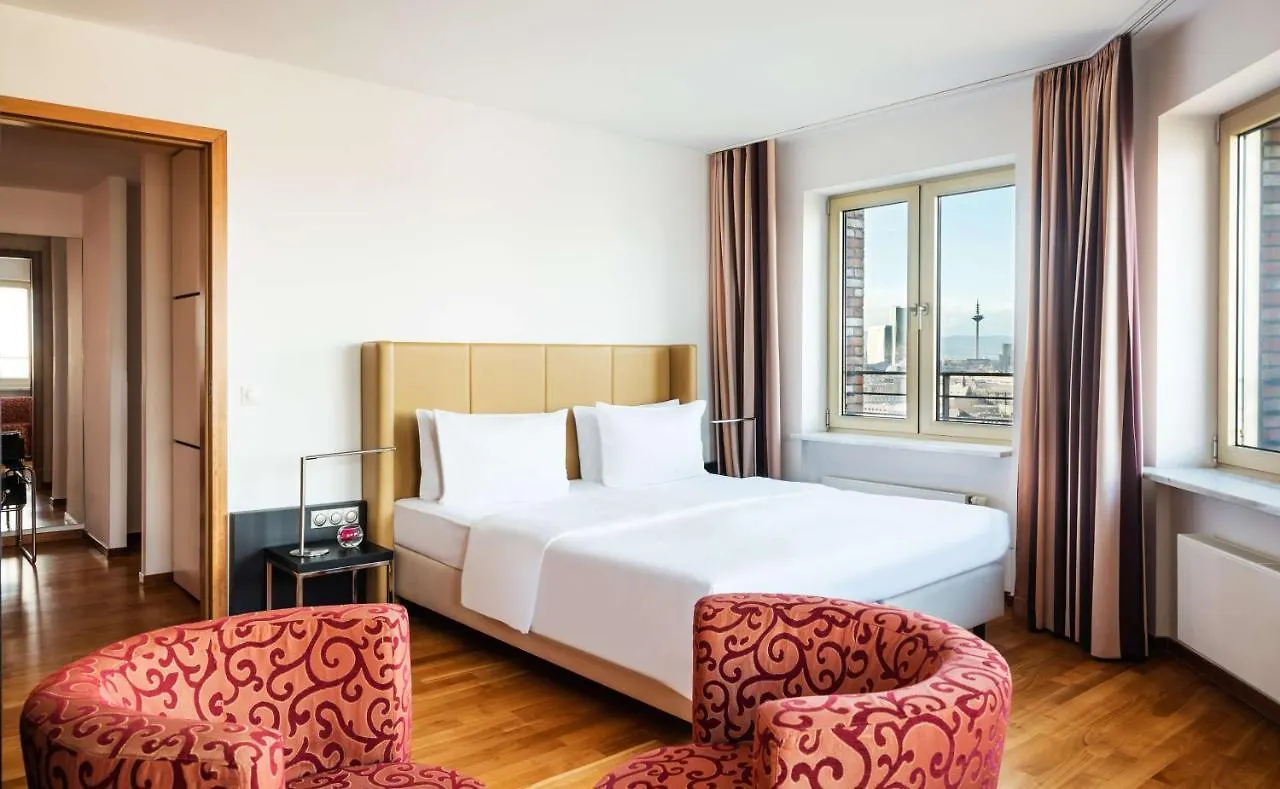 Lindner Hotel Frankfurt Main Plaza, Part Of Jdv By Hyatt Frankfurt am Main