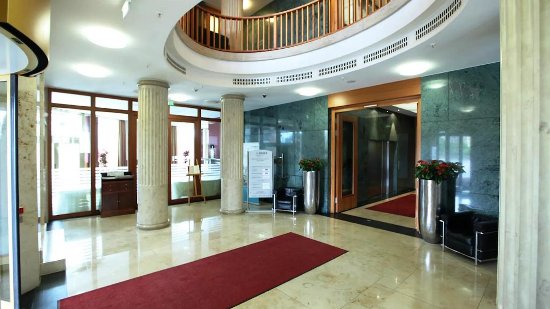 Lindner Hotel Frankfurt Main Plaza, Part Of Jdv By Hyatt Frankfurt am Main